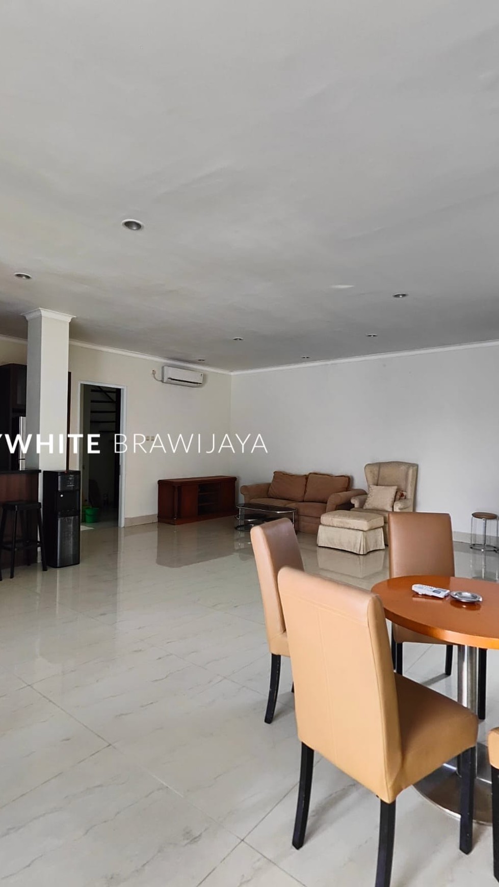 Townhouse Siap Huni Lingkungan Tenang Area Kemang