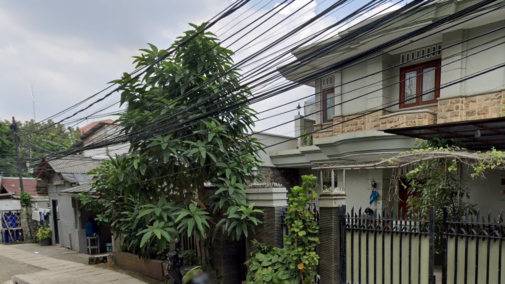 Rumah di jalan Anyer, Menteng, Jakarta pusat