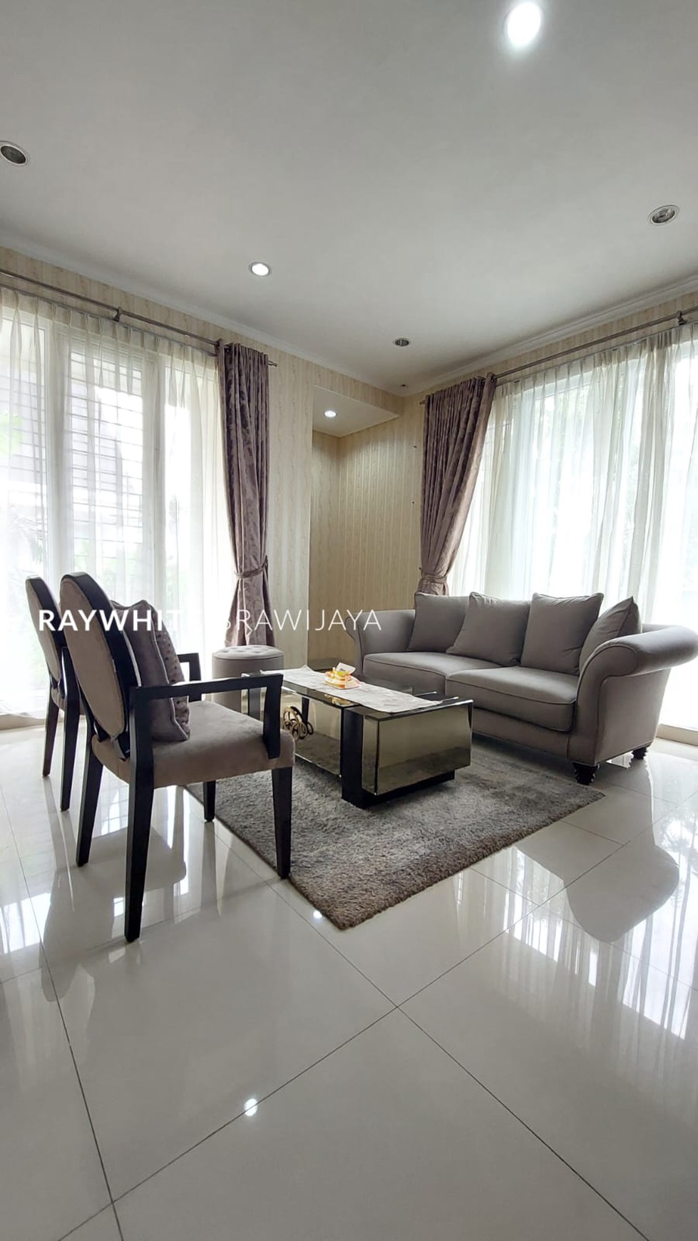 Townhouse Primera Kemang Utara Lingkungan Tenang 