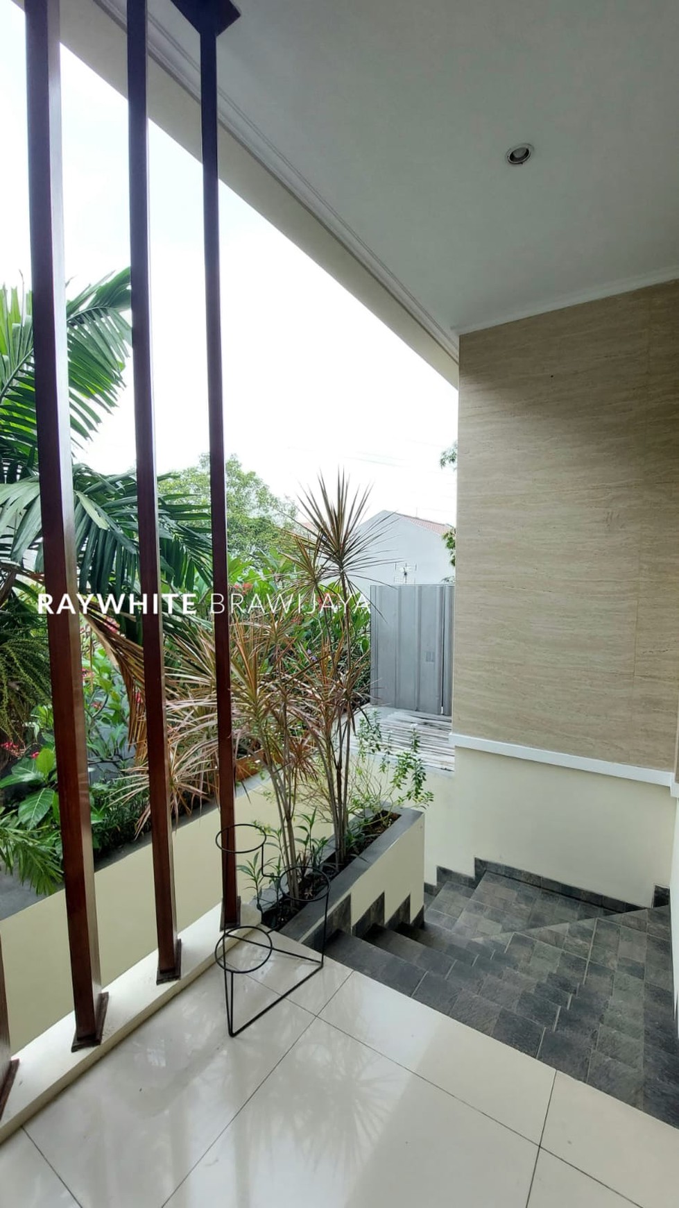 Townhouse Primera Kemang Utara Lingkungan Tenang 