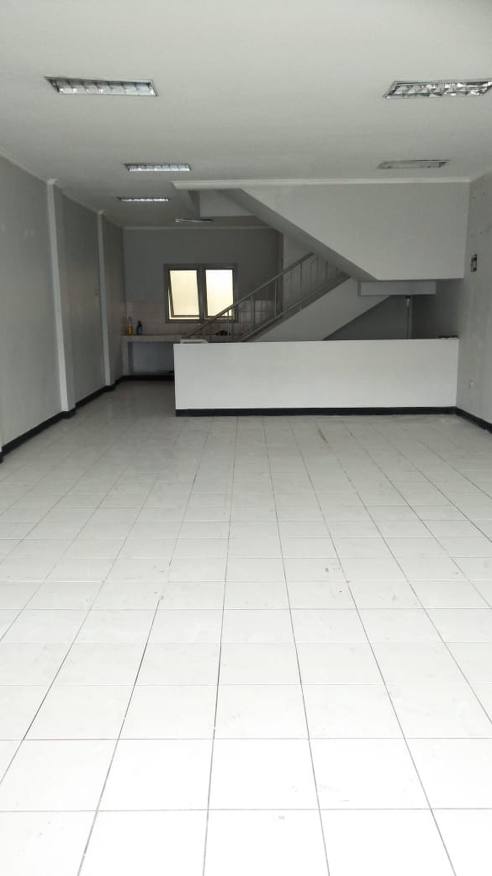 Dijual Ruko 3 Lantai di Boulevard Raya Gading Serpong dengan harga menarik