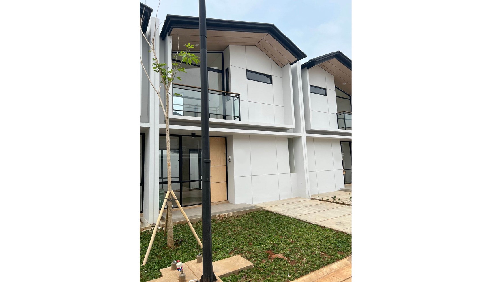 Rumah Cendana Icon, Lippo Karawaci, Tangerang Luas 6,5x15m2