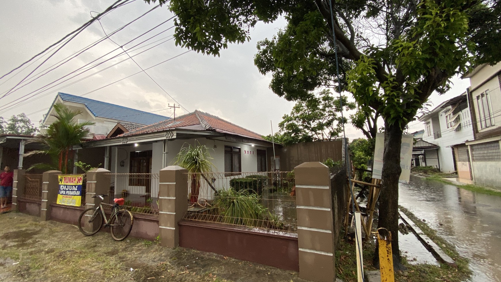 Rumah siap huni di dalam komplek kehakiman bphn, pusat kota tangerang