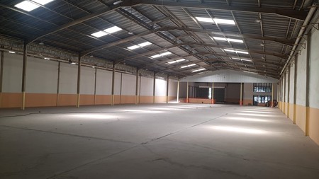 Disewakan Gudang Modern dan Baru direnovasi dekat akses Tol JORR