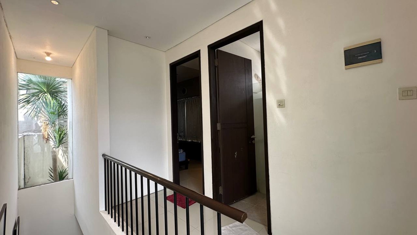 Dijual Rumah 2 Lantai di Dian Istana Mocca Verbana