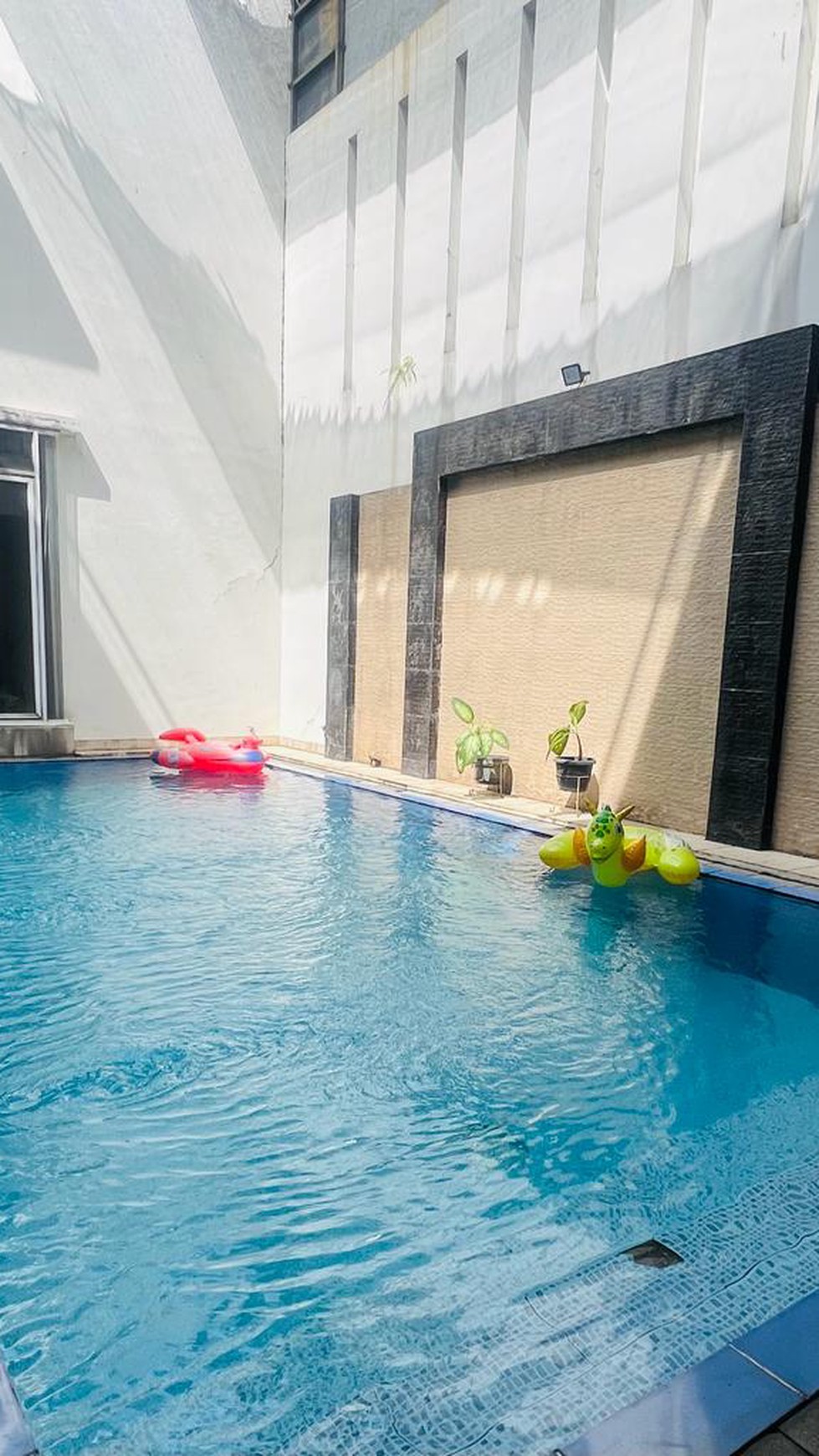 Rumah Mandiri Posisi Hoek Delatinos BSD city