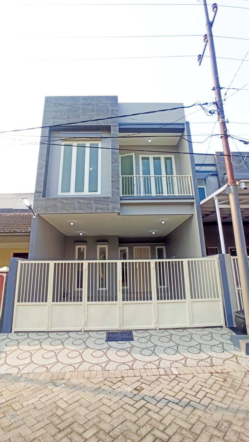 Dijual Rumah 2 Lantai Minimalis di Pondok Tjandra, Sidoarjo