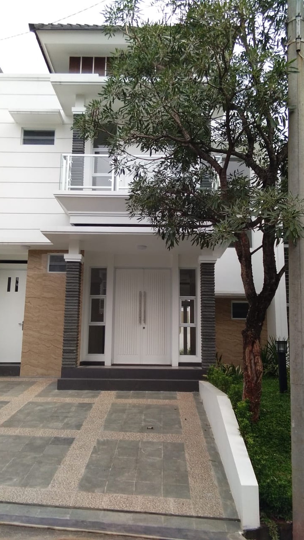 Rumah Baru 2 lantai Minimalis dalam Townhouse Cilandak