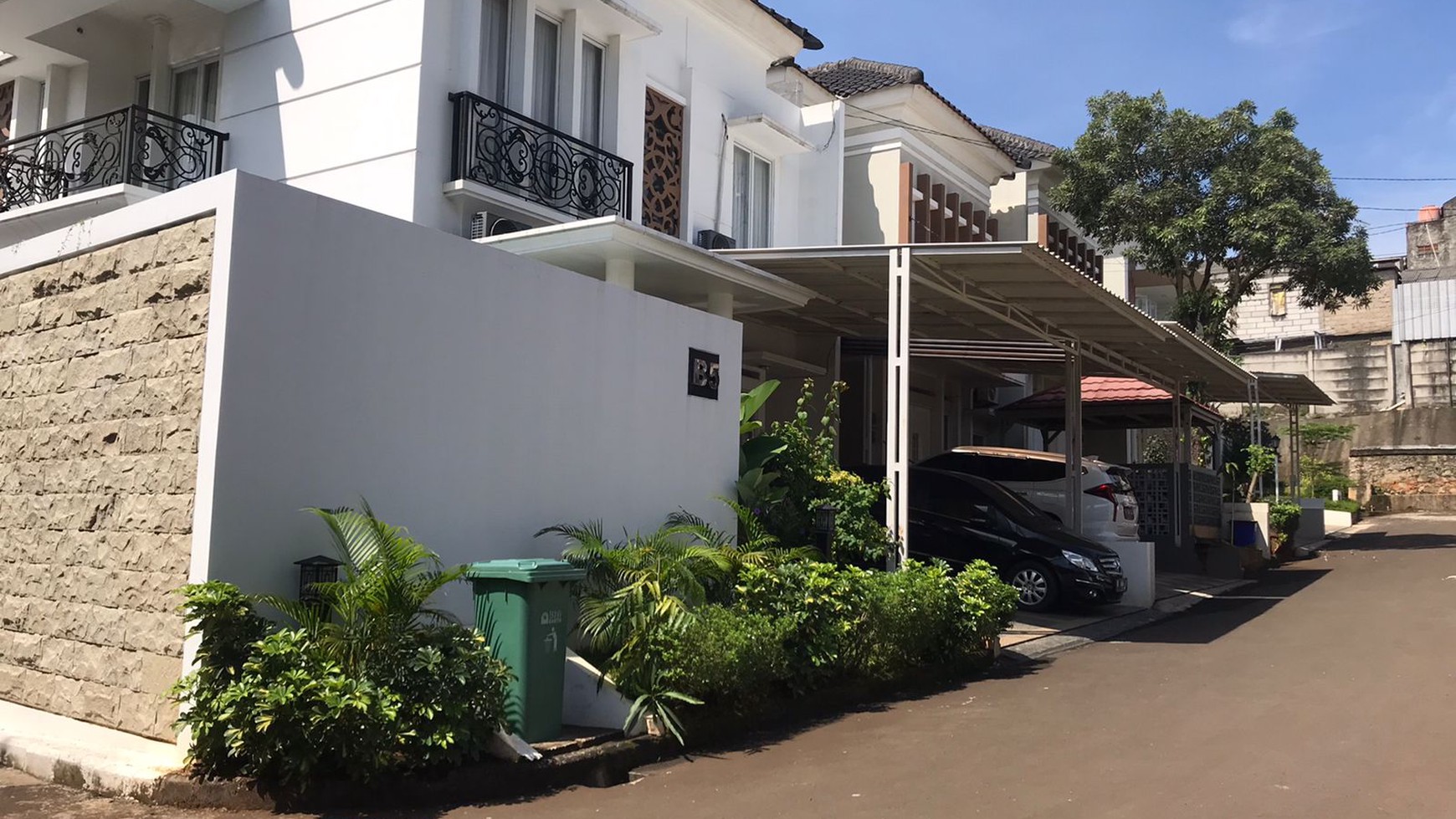 Rumah Baru 2 lantai Minimalis dalam Townhouse Cilandak