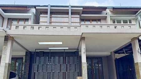 Rumah minimalis siap huni di bintaro.