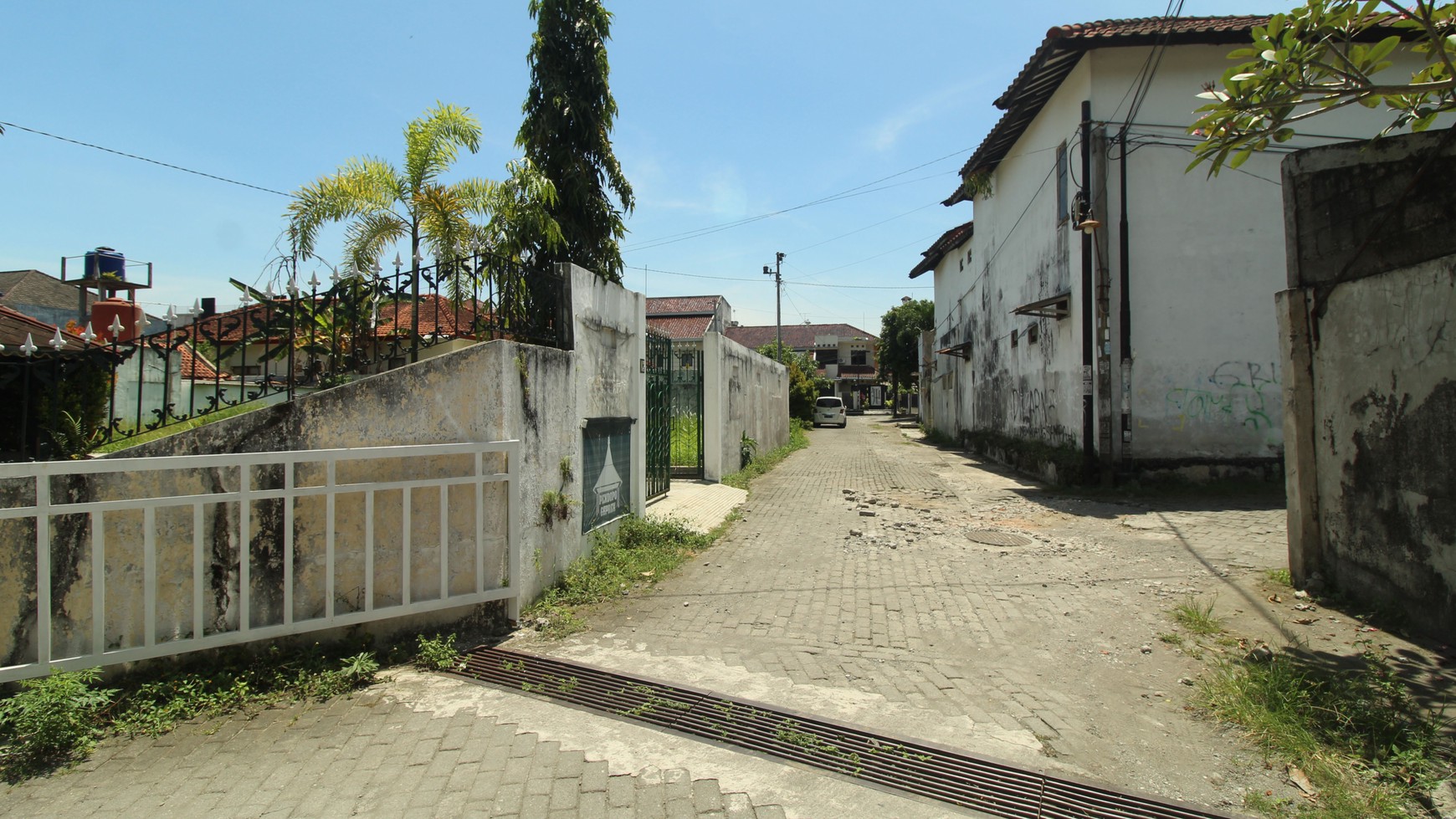 Tanah Bonus Bangunan Rumah Cocok Untuk Kost Pogung Baru Dekat UGM