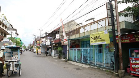 Bangunan Komersil Di Kawasan Wisata Malioboro Jl Sosrowijayan Yogyakarta