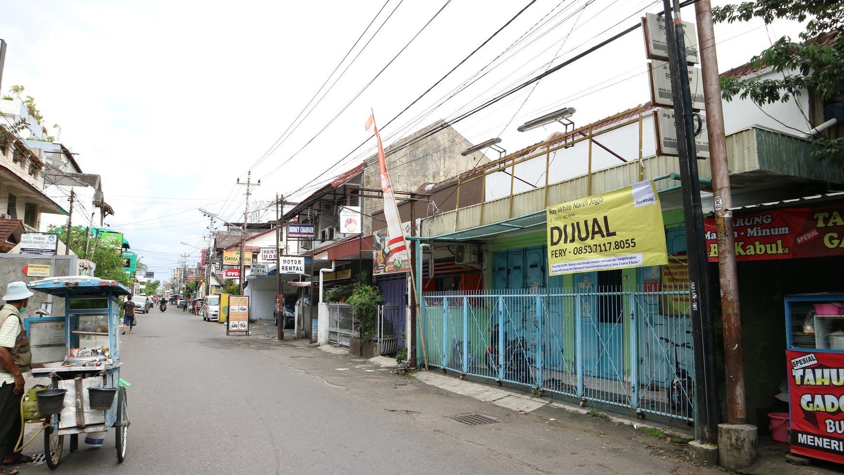 Bangunan Komersil Di Kawasan Wisata Malioboro Jl Sosrowijayan Yogyakarta