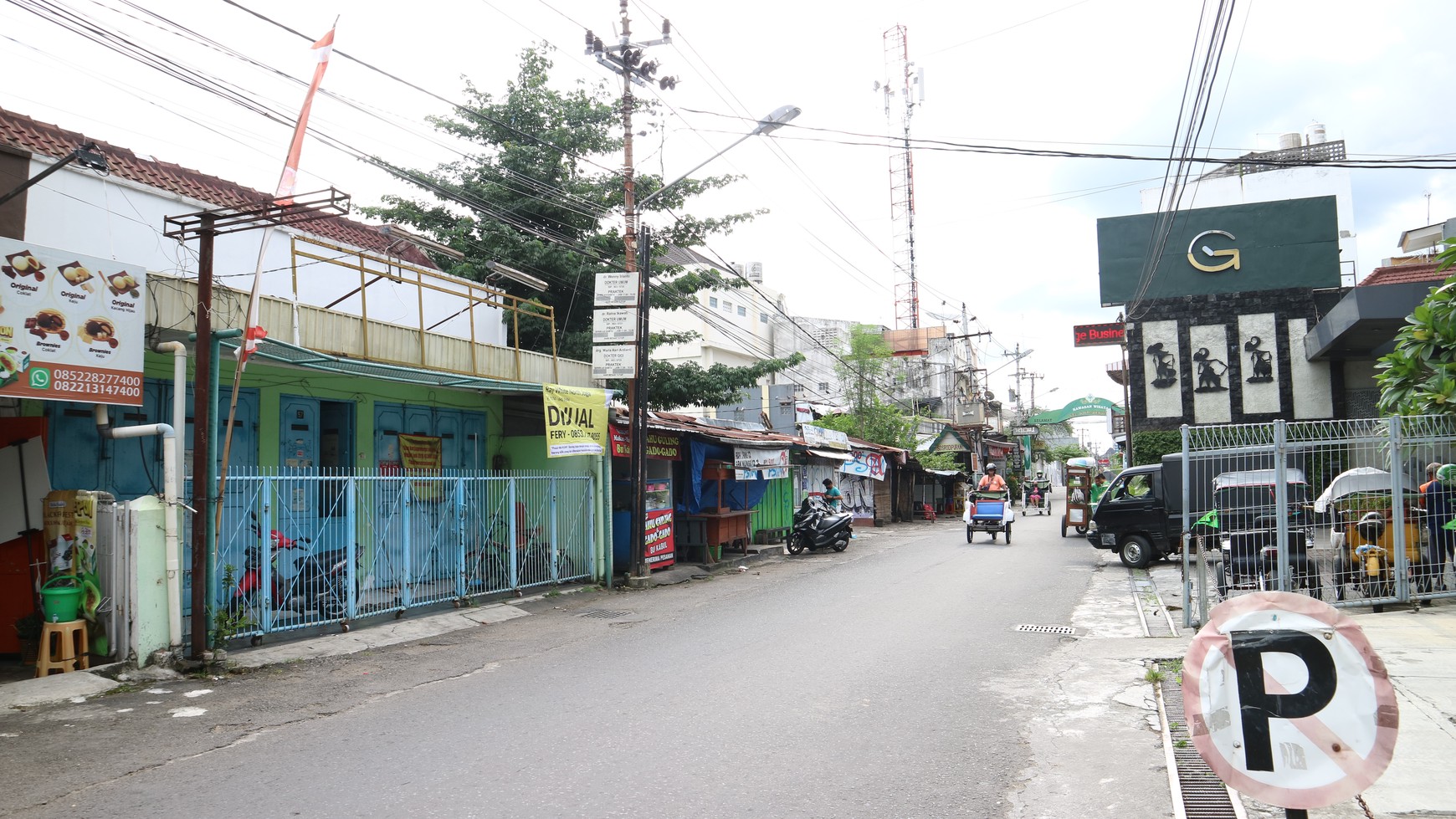 Bangunan Komersil Di Kawasan Wisata Malioboro Jl Sosrowijayan Yogyakarta