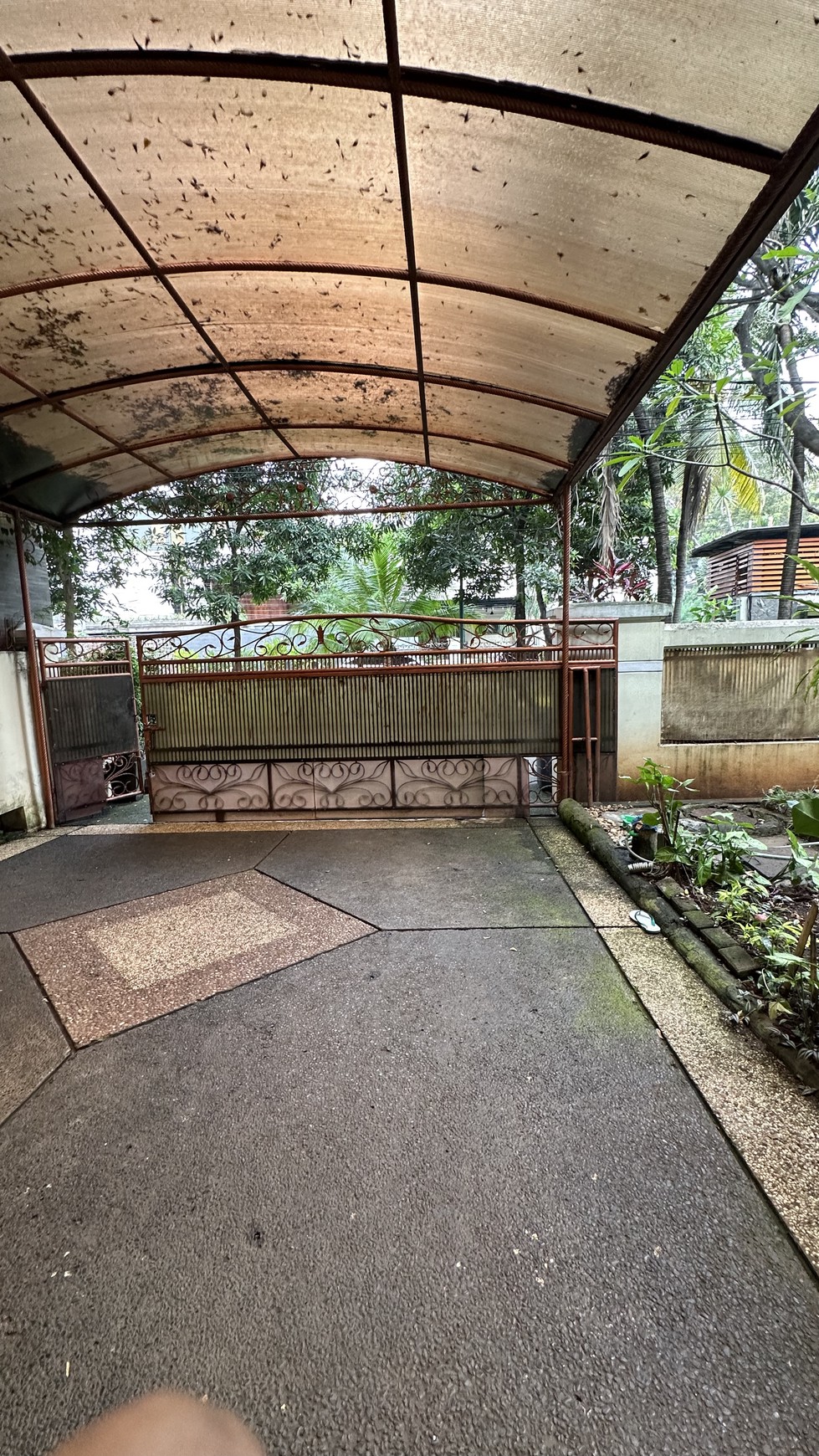 Rumah di Jl Panglima Polim Kebayoran baru Jakarta Selatan