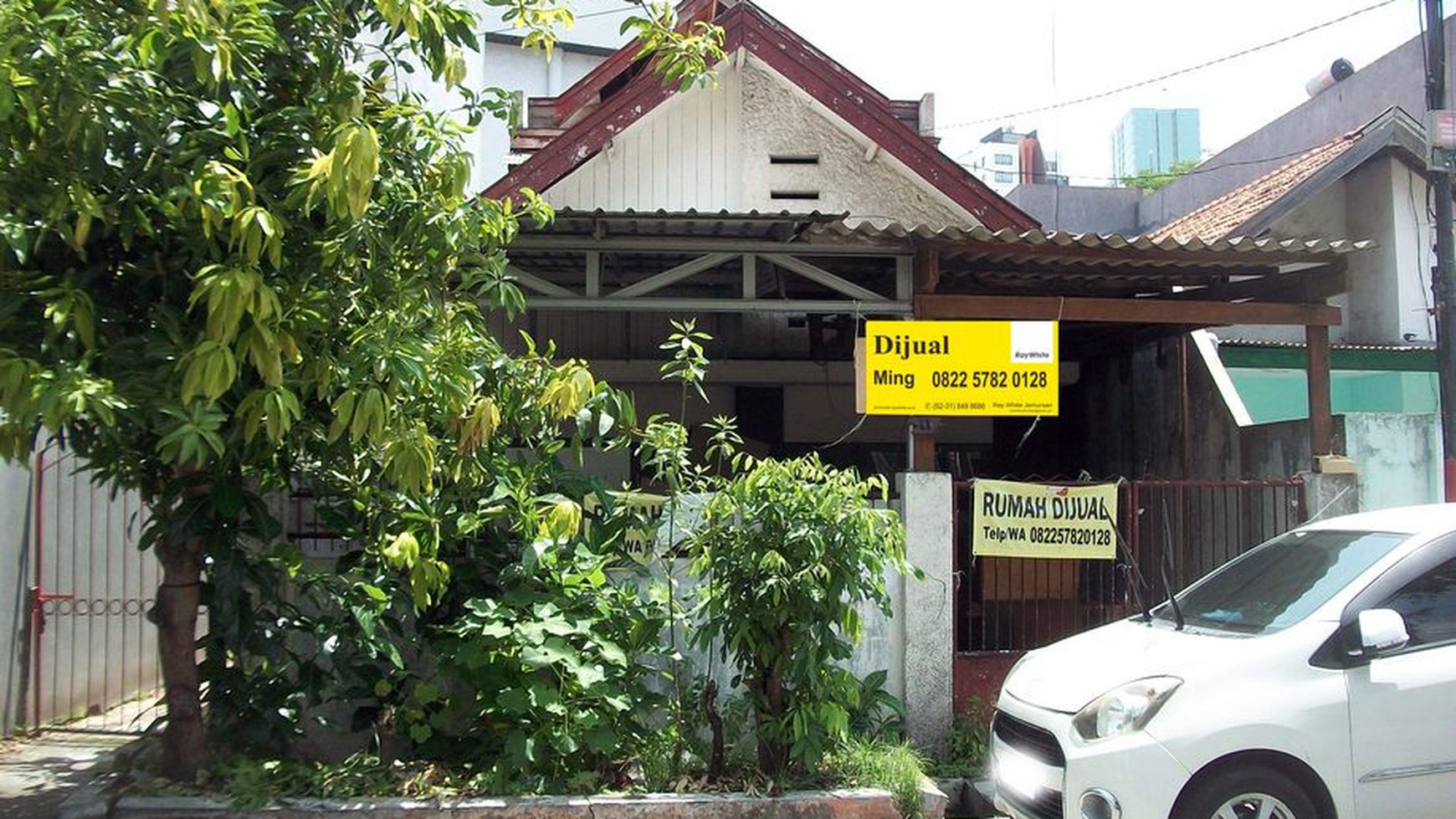 Rumah di Jalan Embong Blimbing Surabaya Kota, Strategis, Cocok untuk Kantor / Usaha - MG -