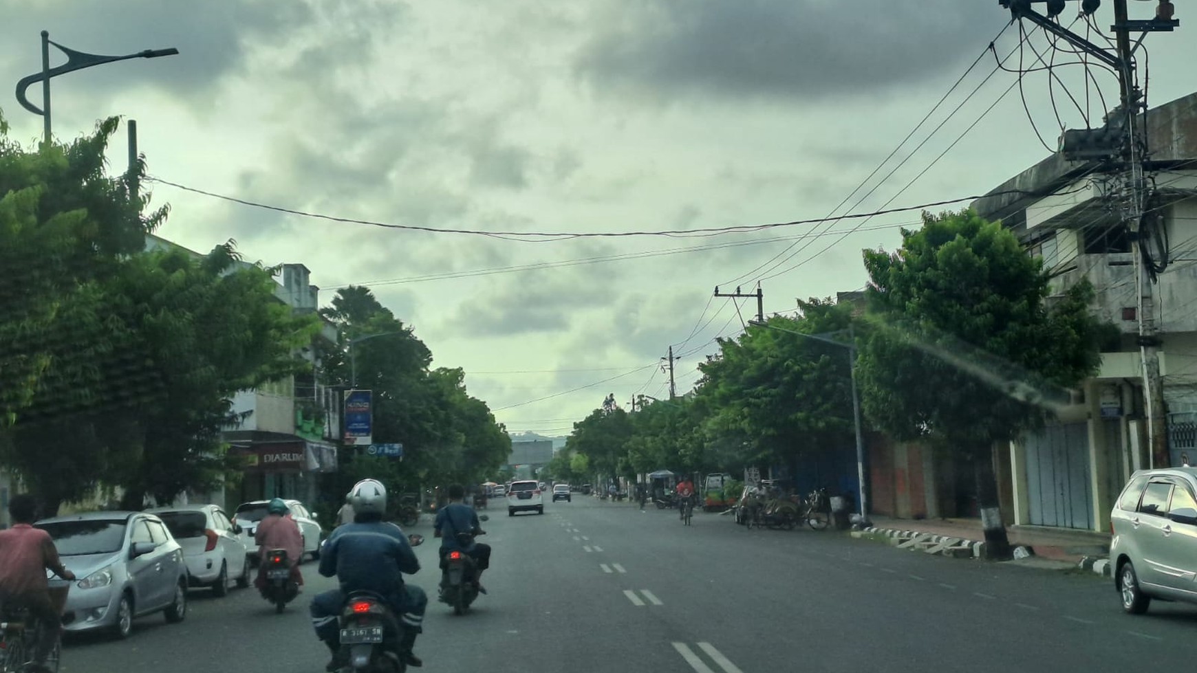 RUMAH KLASIK HITUNG TANAH, JALAN UTAMA CILACAP JAWA TENGAH, COCOK UNTUK CAFE, RESTO, SHOWROOM