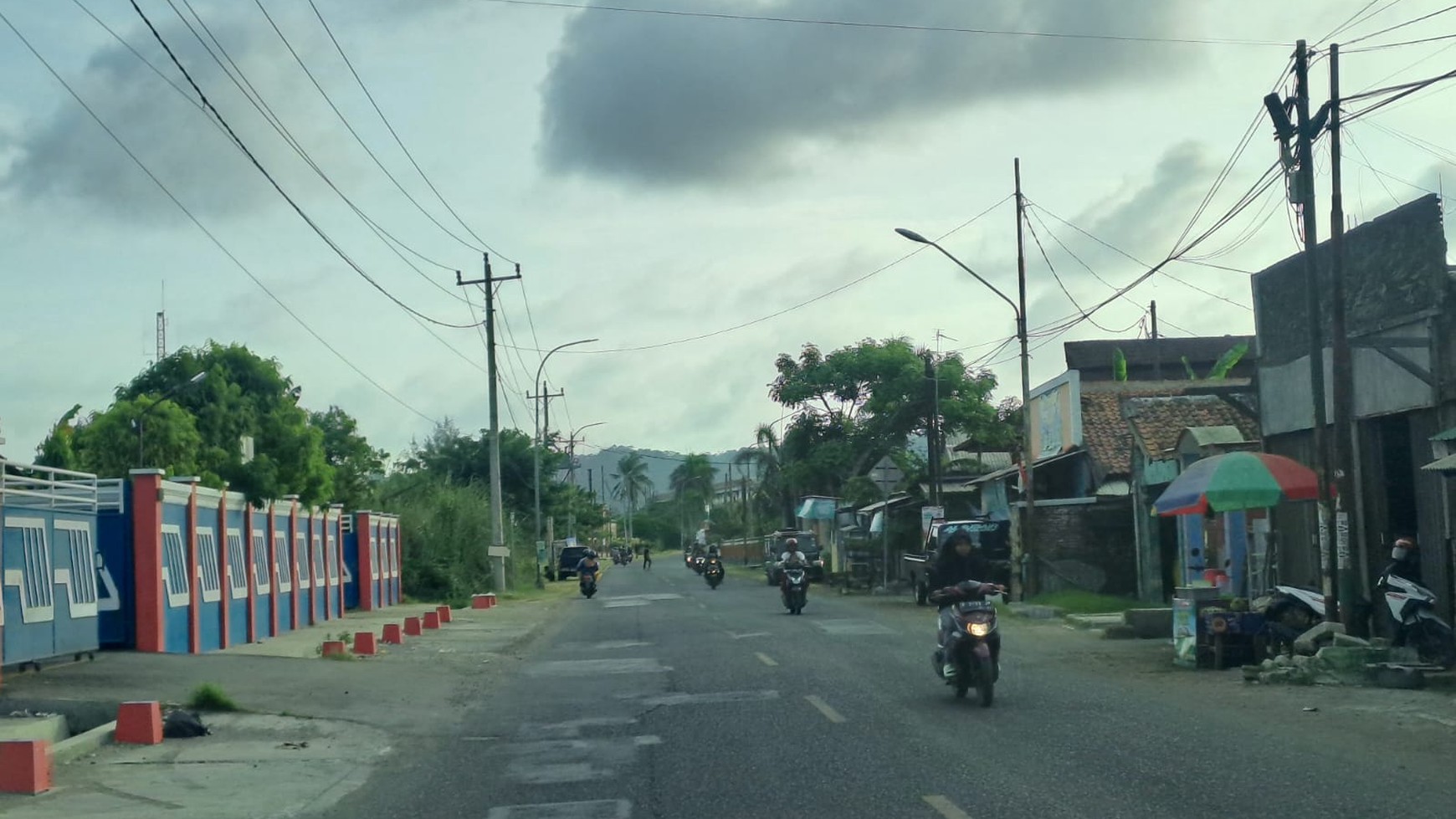 RUMAH KLASIK HITUNG TANAH, JALAN UTAMA CILACAP JAWA TENGAH, COCOK UNTUK CAFE, RESTO, SHOWROOM