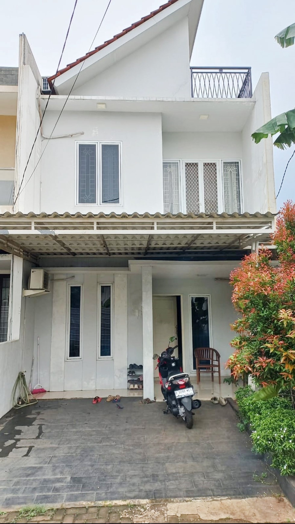 Rumah Bagus Di Graha Orlando Pondok Ranji Tangerang Selatan