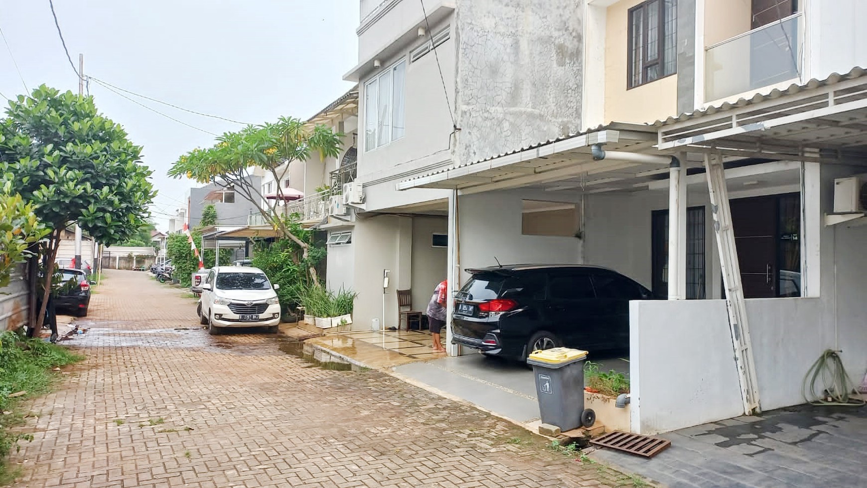 Rumah Bagus Di Graha Orlando Pondok Ranji Tangerang Selatan