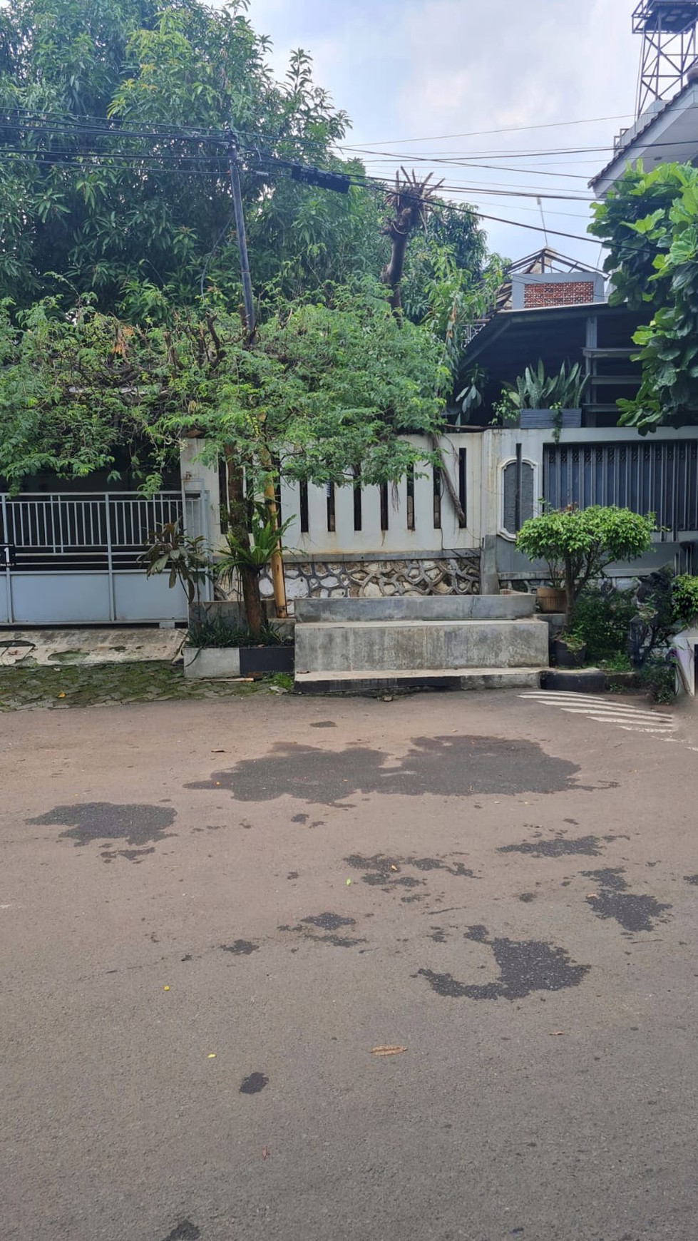 Rumah Bagus Di Jl Kepodang Raya , Jl H Toran Bintaro Sektor 2