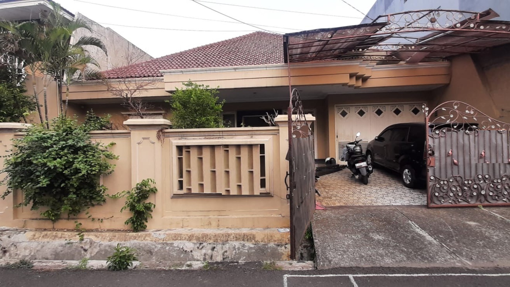 Rumah Rapih di Kebon Jeruk.