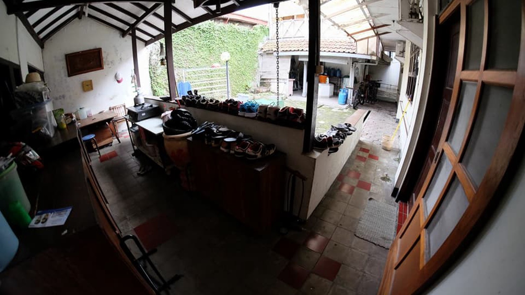 RUMAH CANTIK DENGAN HALAMAN LUAS DITENGAH KOTA, JL KUSUMANEGARA, YOGYAKARTA