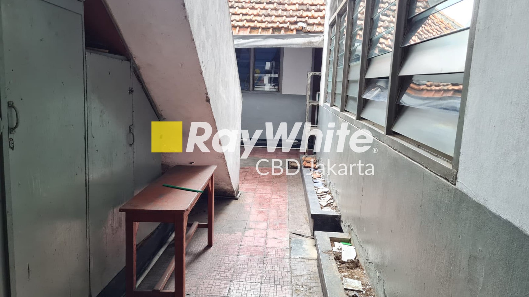 Djual Rumah Jl. Taman Amir Hamzah.