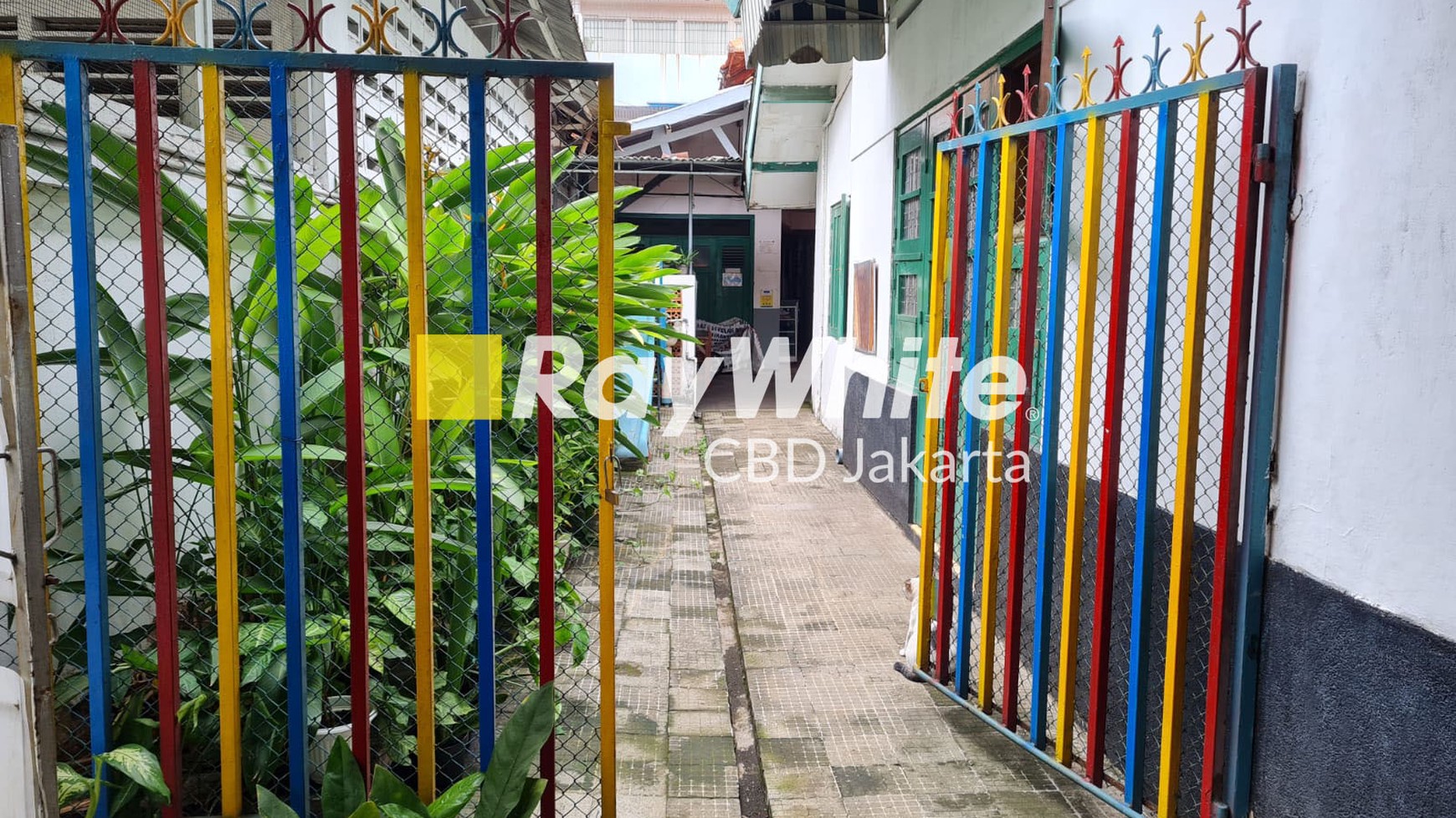 Djual Rumah Jl. Taman Amir Hamzah.