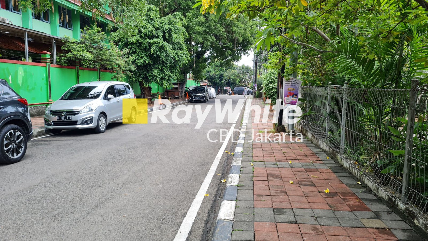 Djual Rumah Jl. Taman Amir Hamzah.