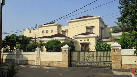 Dijual Rumah Mewah Jl. Taman Radio Dalam 7