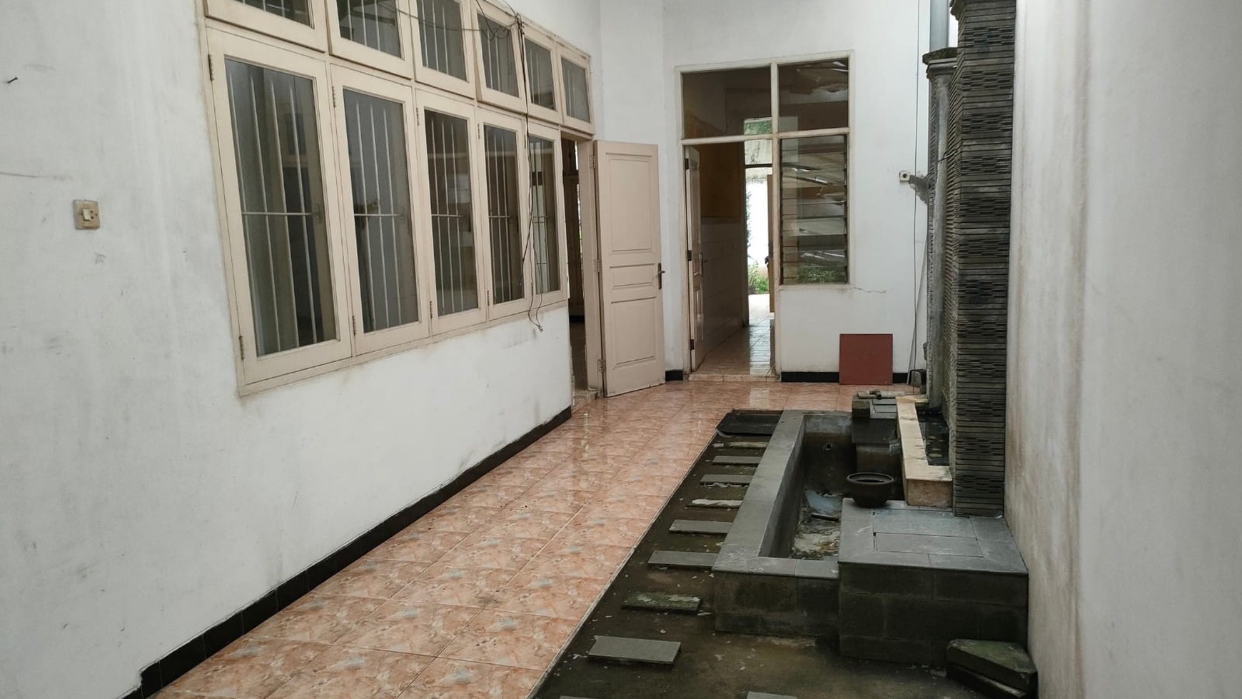 DIJUAL TANAH & RUMAH DI RAYA JEMURSARI