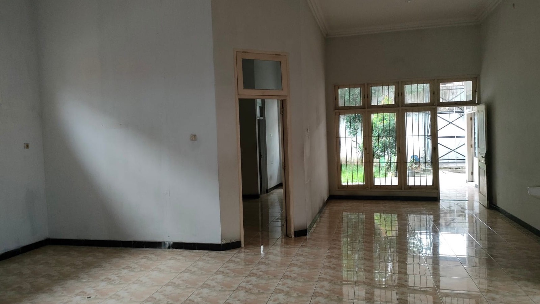 DIJUAL TANAH & RUMAH DI RAYA JEMURSARI