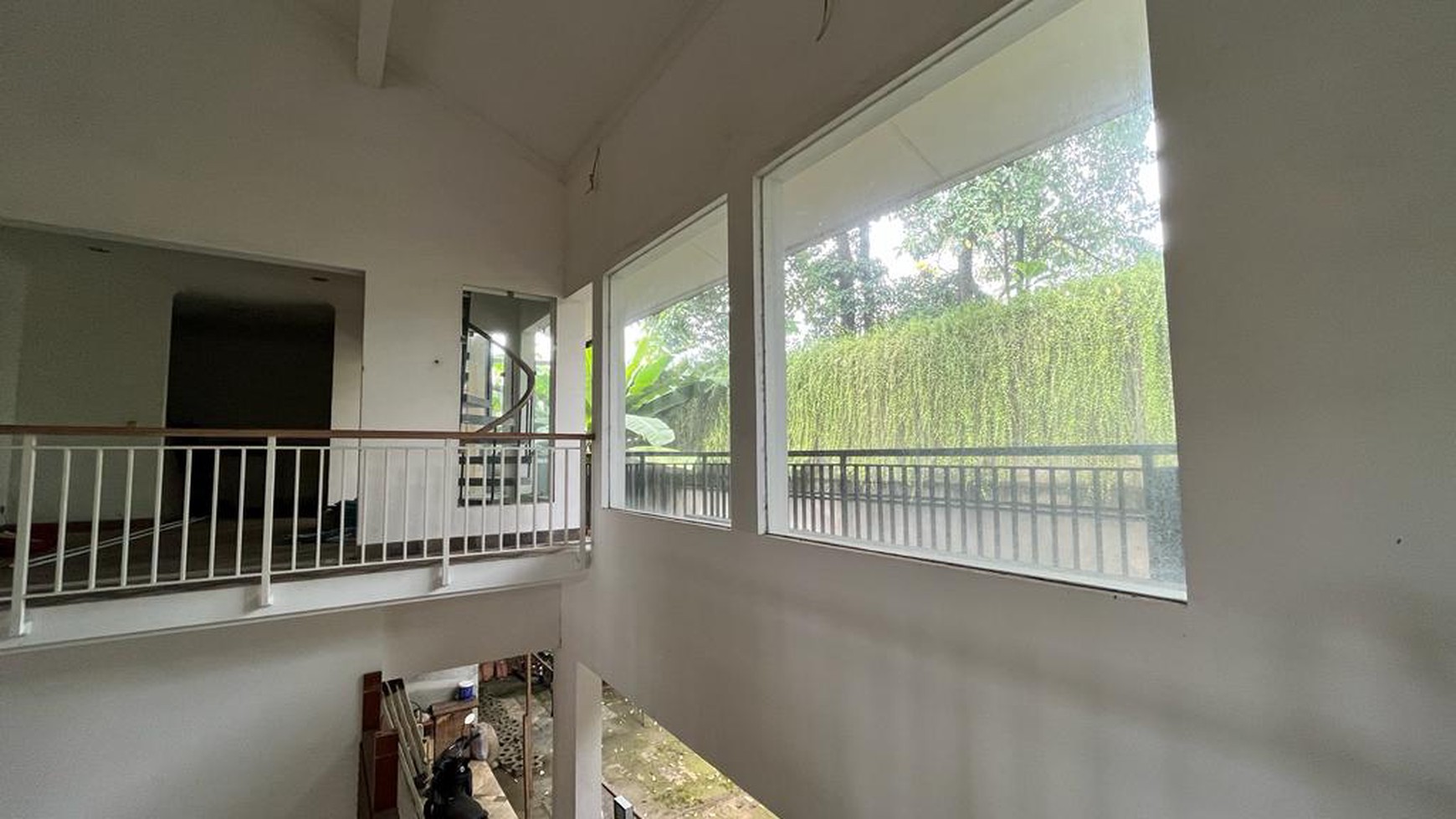 RUMAH & TEMPAT USAHA DIJUAL JALAN KEMANG RAYA JAKARTA SELATAN