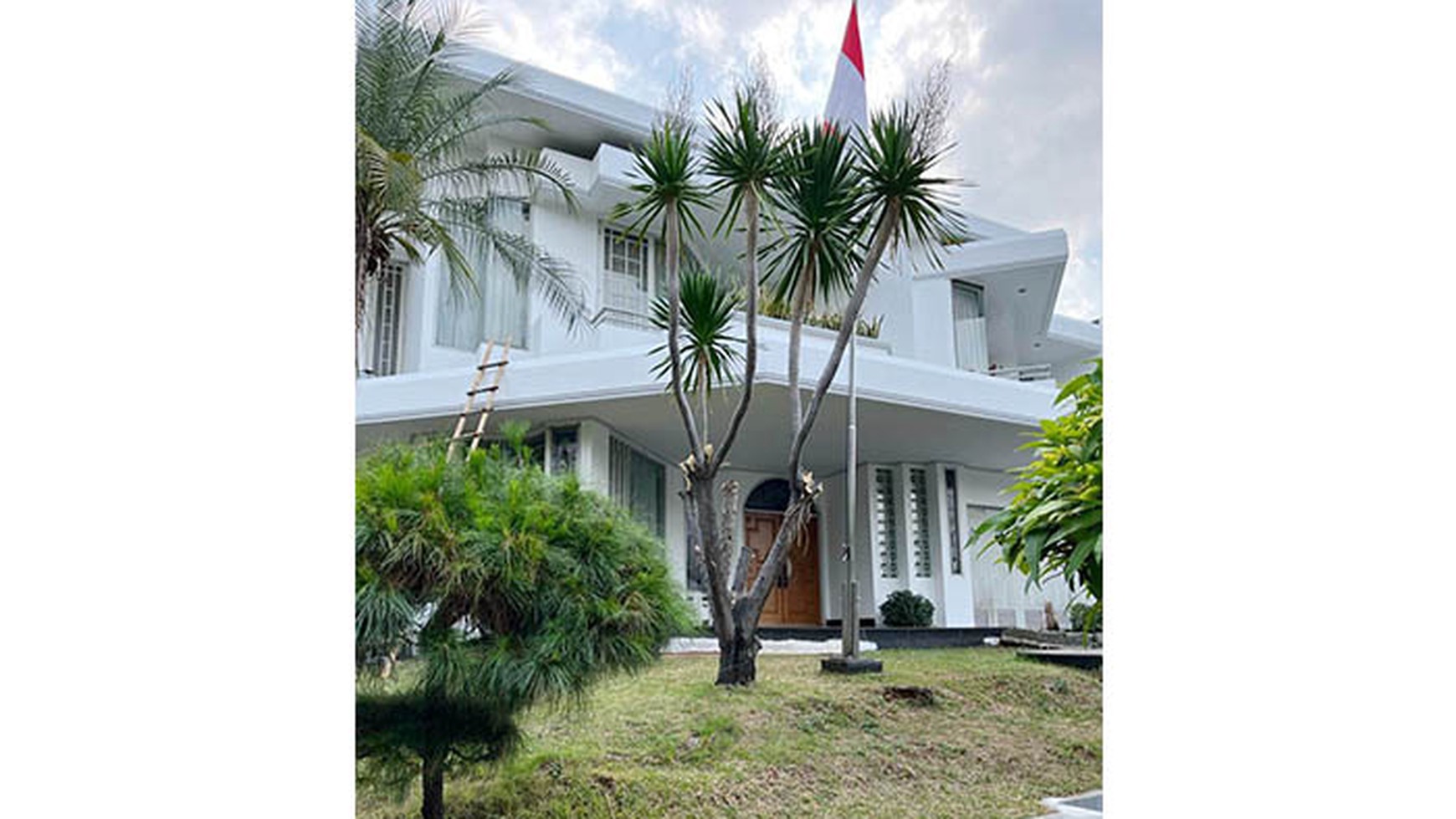 Rumah Bukit Gading Villa Tampak Siring Elok, Kelapa Gading Luas 926m2