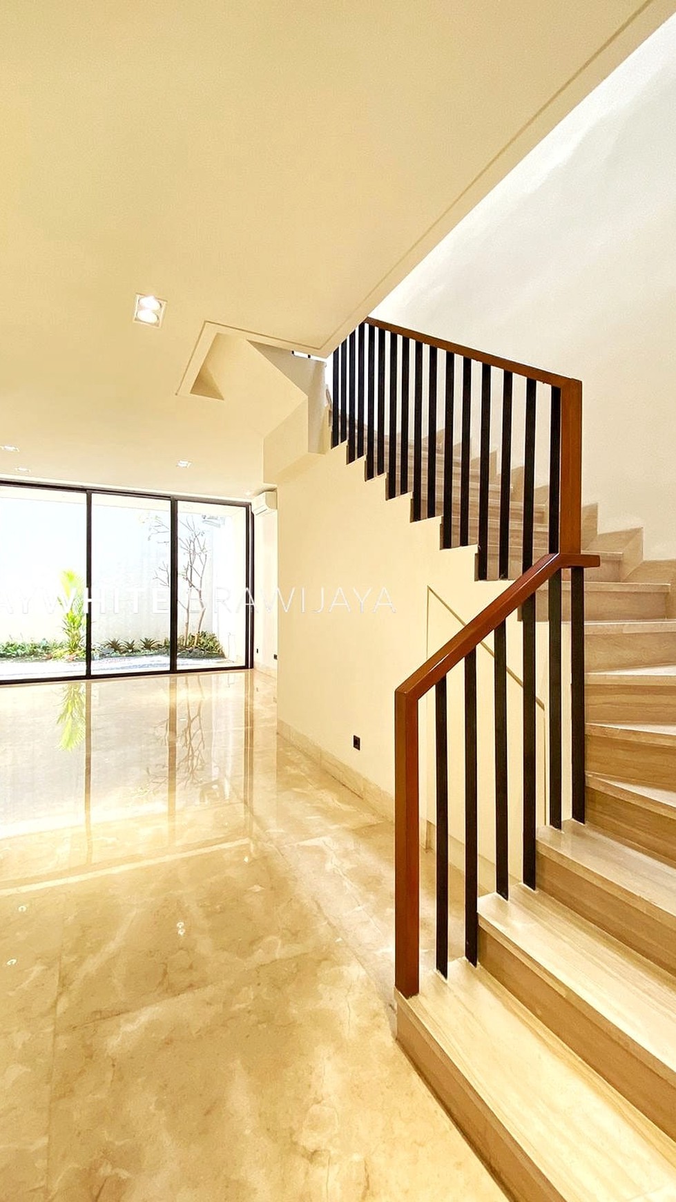 Brand New House Modern Minimalist Area Kemang