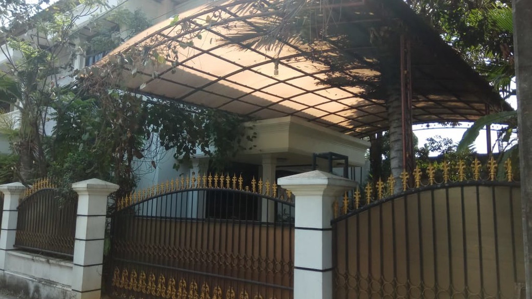 Rumah Mewah 2 Lantai di Pondok Bambu, Jakarta Timur Hidup Berkualitas di Lingkungan Aman Dan Nyaman