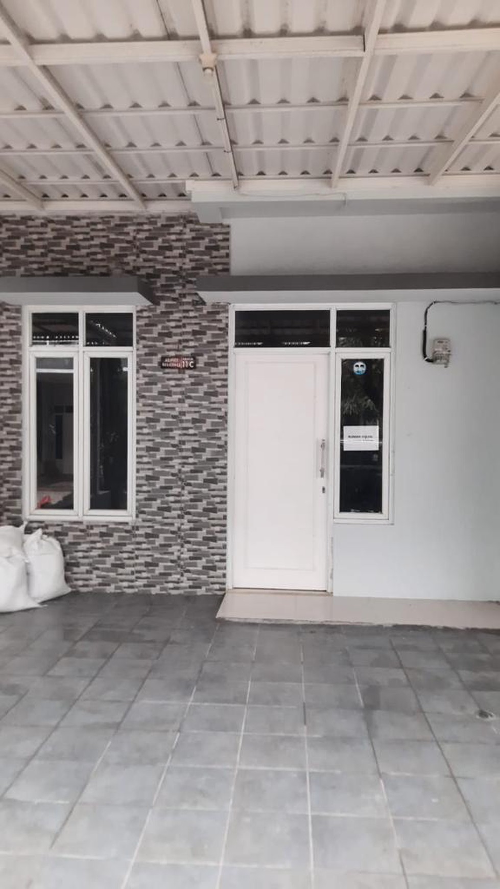 Dijual Rumah 2 lantai di Adipati Residence, Graha Raya Bintaro