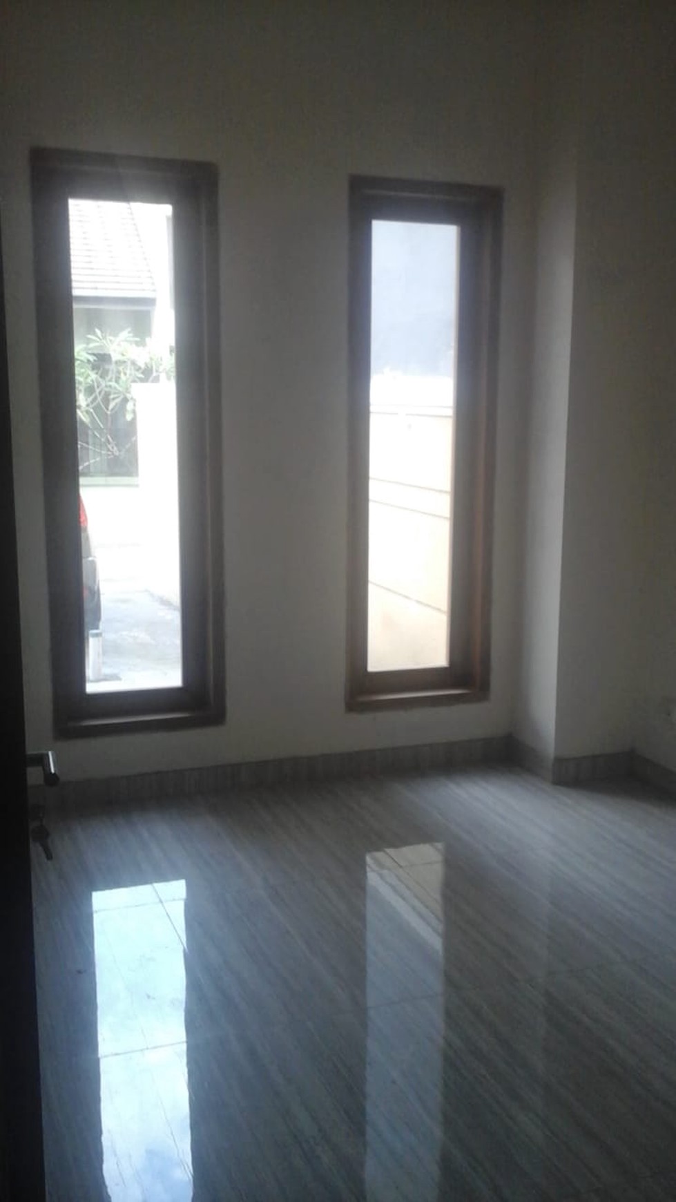 RUMAH TINGGAL SIPA HUNI DI JL KAPTEN HARYADI