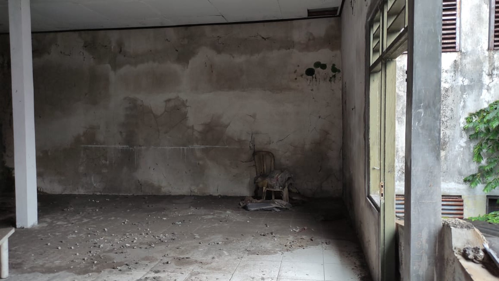 BANGUNAN DI JL COKROAMINOTO, WIROBRAJAN, DEKAT SMA MUHAMADYAH 7
