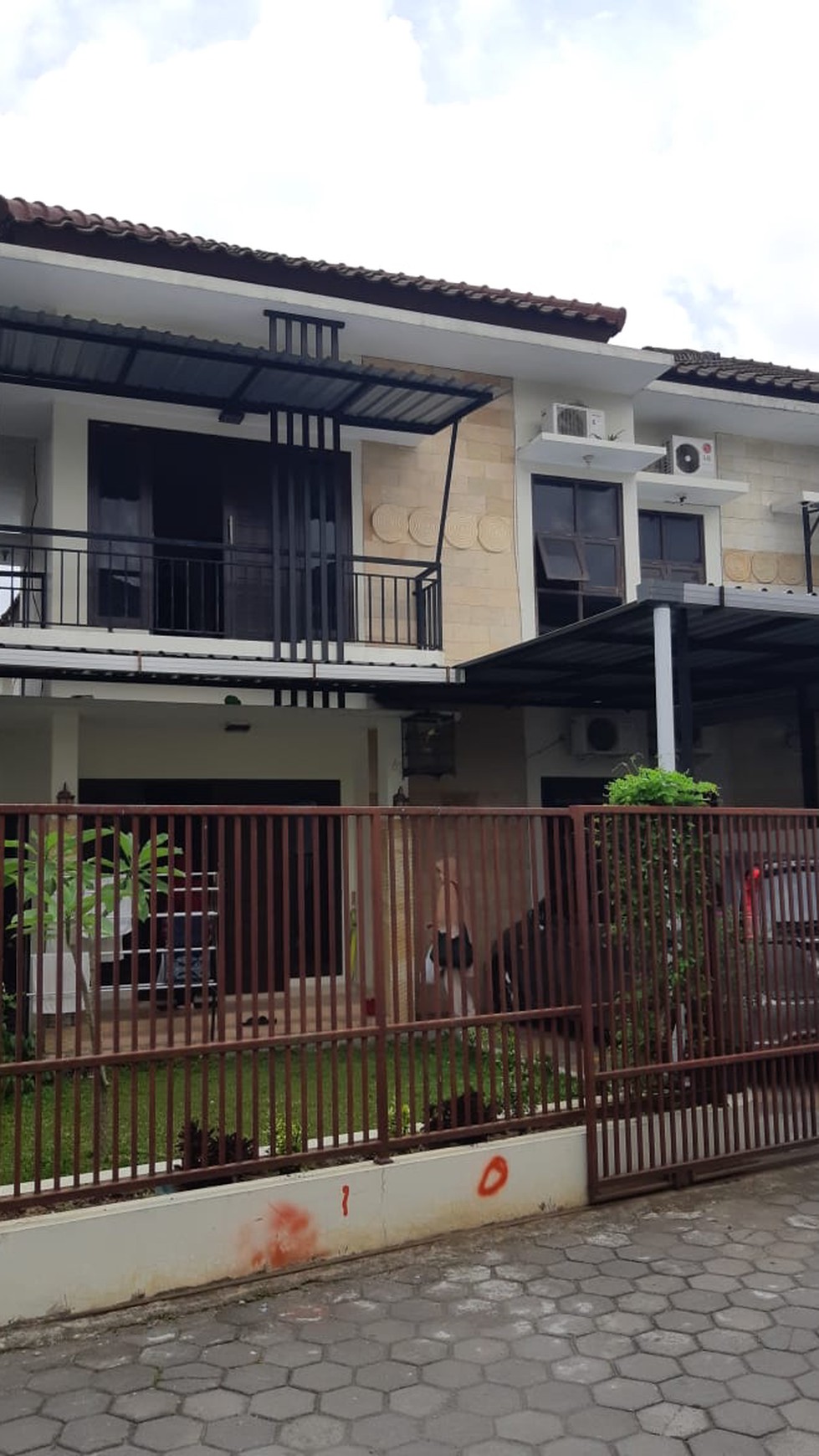 RUMAH MINIMALIS DALAM PERUMAHAN DEKAT KAMPUS UII JL KALIURANG KM 12.8, SLEMAN