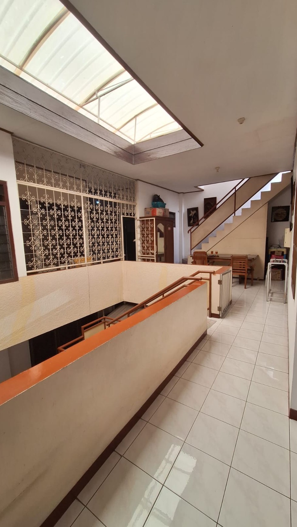 Dijual Rumah Jl.Sumbawa - Area Gubeng - Surabaya Pusat - Komersial Area - Cocok buat Segala Usaha