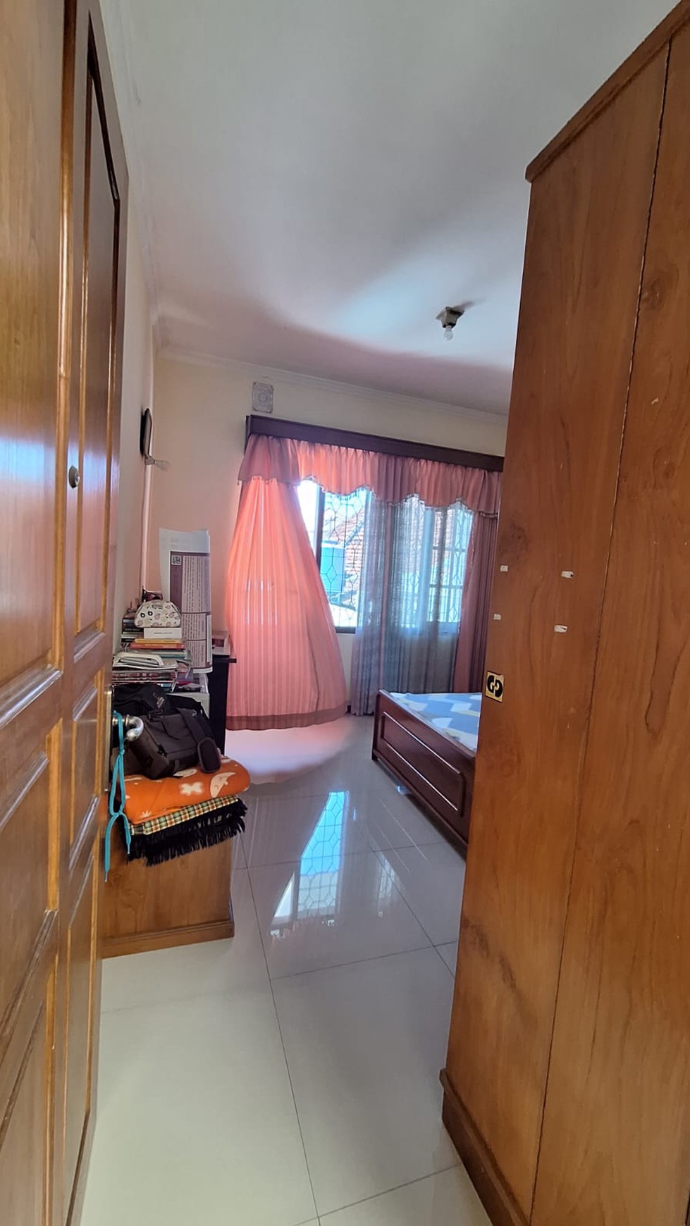 Dijual Rumah Jl.Sumbawa - Area Gubeng - Surabaya Pusat - Komersial Area - Cocok buat Segala Usaha