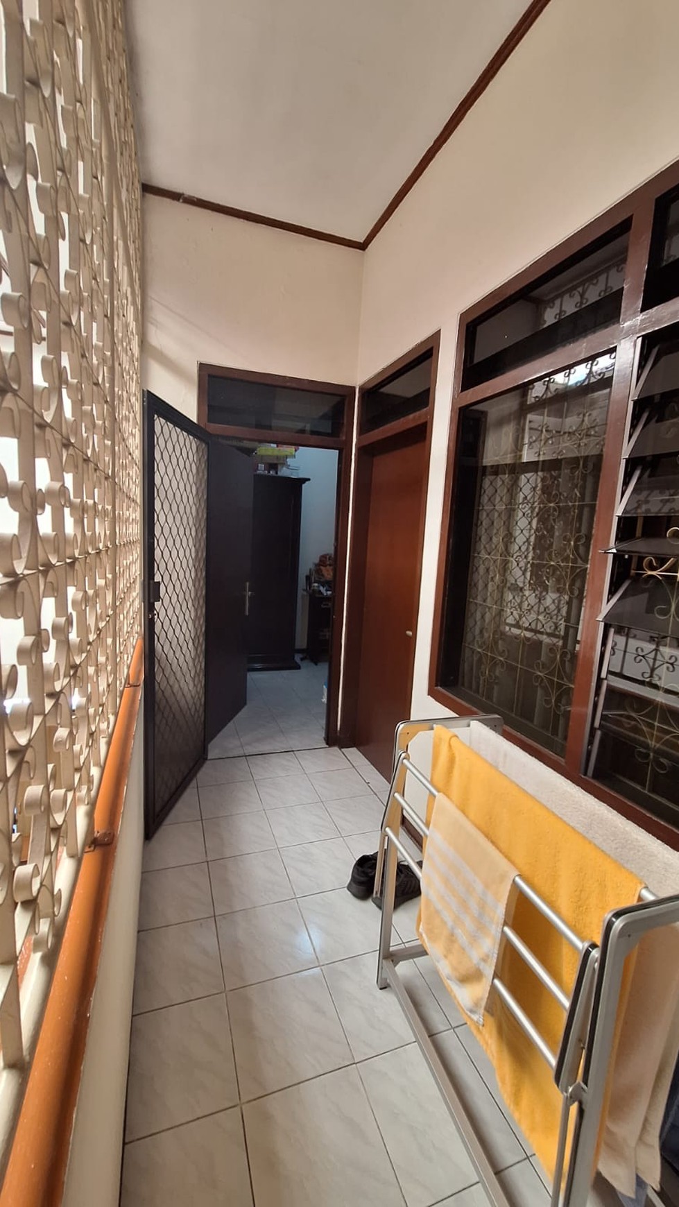 Dijual Rumah Jl.Sumbawa - Area Gubeng - Surabaya Pusat - Komersial Area - Cocok buat Segala Usaha