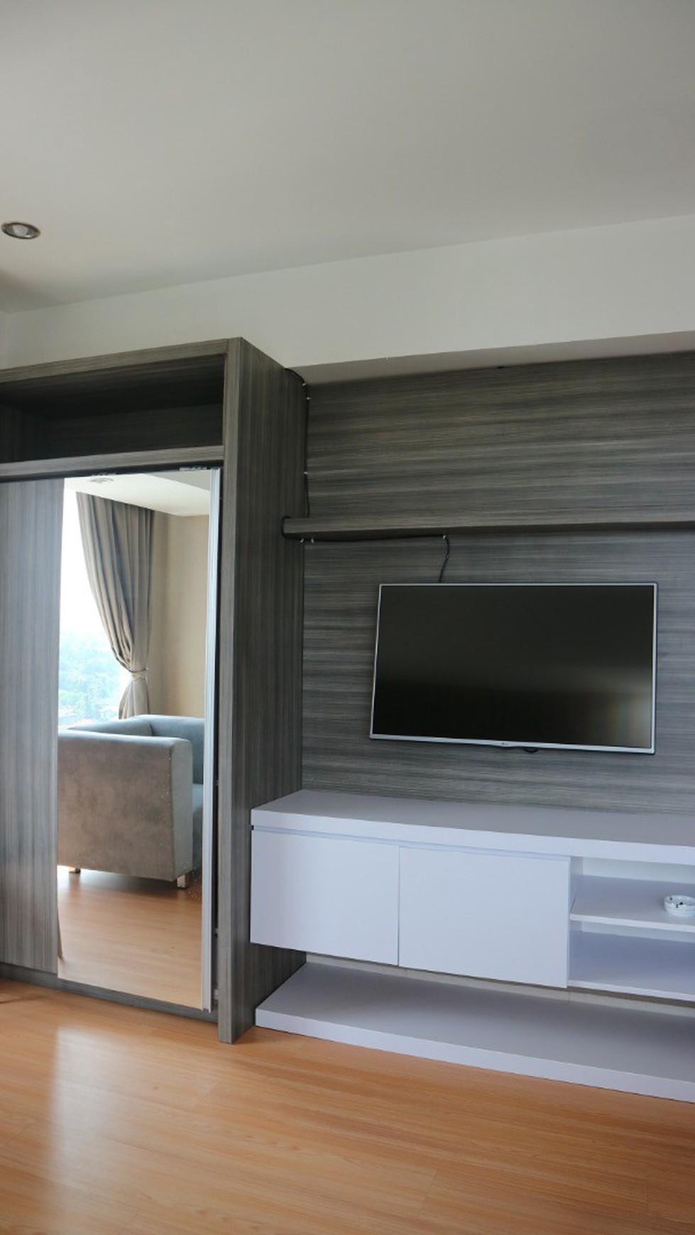 Miliki Apartemen Dengan Furniture Lt 17 View Lapangan Golf - Mataram City 