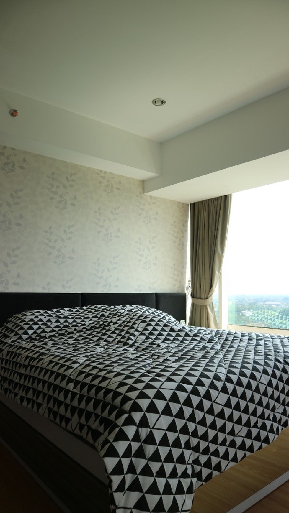 Miliki Apartemen Dengan Furniture Lt 17 View Lapangan Golf - Mataram City 