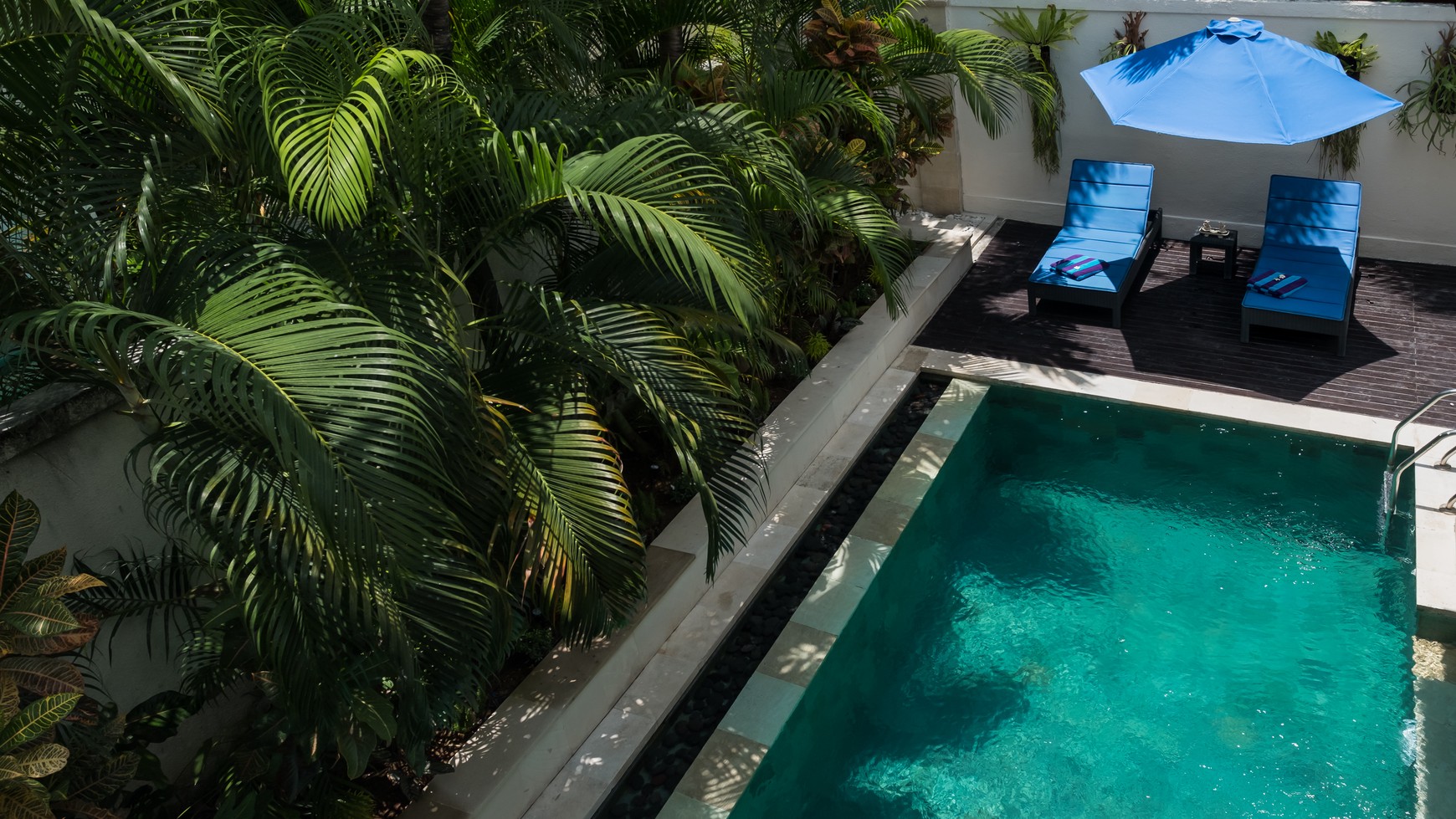 Freehold - Exquisite Tropical Retreat 2-Bedroom Villa in Prime Canggu Location