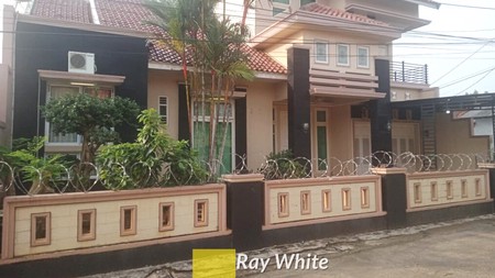 dijual rumah 2 lantai kedamaian murah full furnished