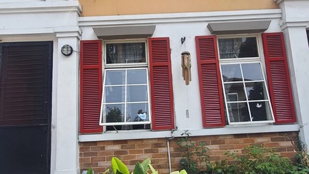 Dijual townhouse Taman Ayu Lippo Karawaci Tangerang 