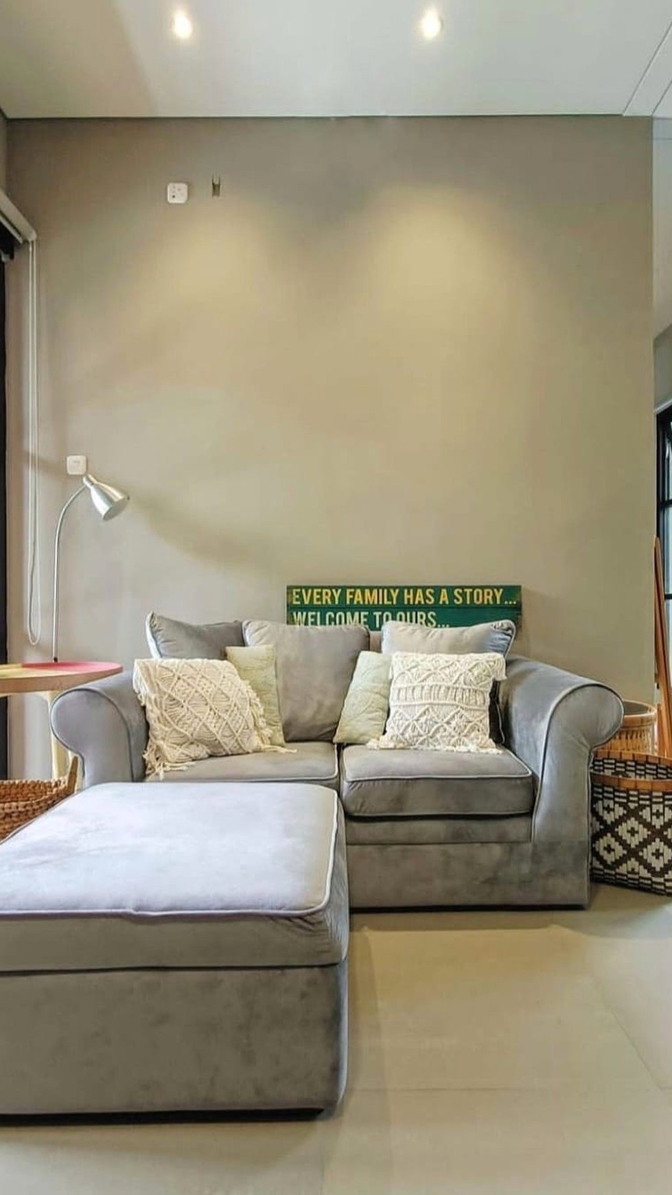 Rumah dengan Pool dan Siap huni di Emerald Garden Bintaro Jaya